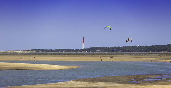 kitesurf à marée montante dans la baie de bonne anse