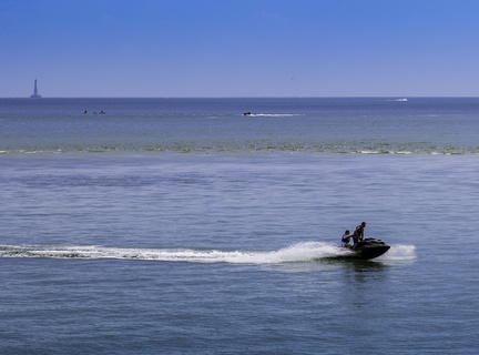 jet ski entre la palmyre et le phare de cordouan