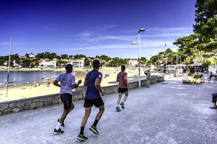 running sur la plage du centre saint palais sur mer