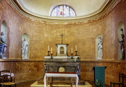 intérieur de l'église de st sulpice