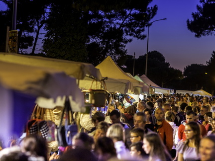 marché nocturne à la palmyre 2018