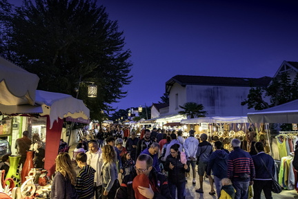 marché nocturne à ronce 2019