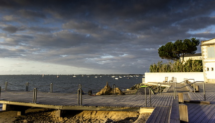 sunset sur la plage de ronce