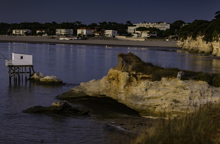 falaises de st georges de nuit